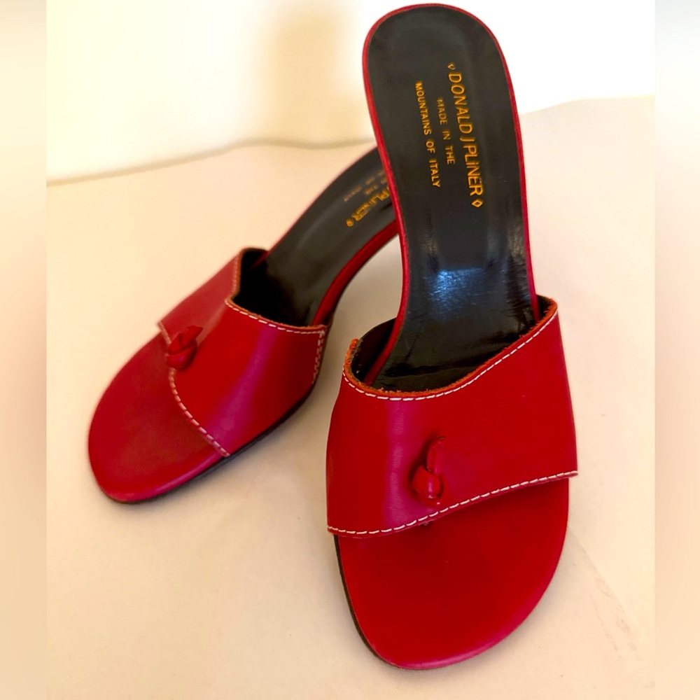 Donald J. Pliner Red Mule Heel Slides 7 Narrow 90s Y2K